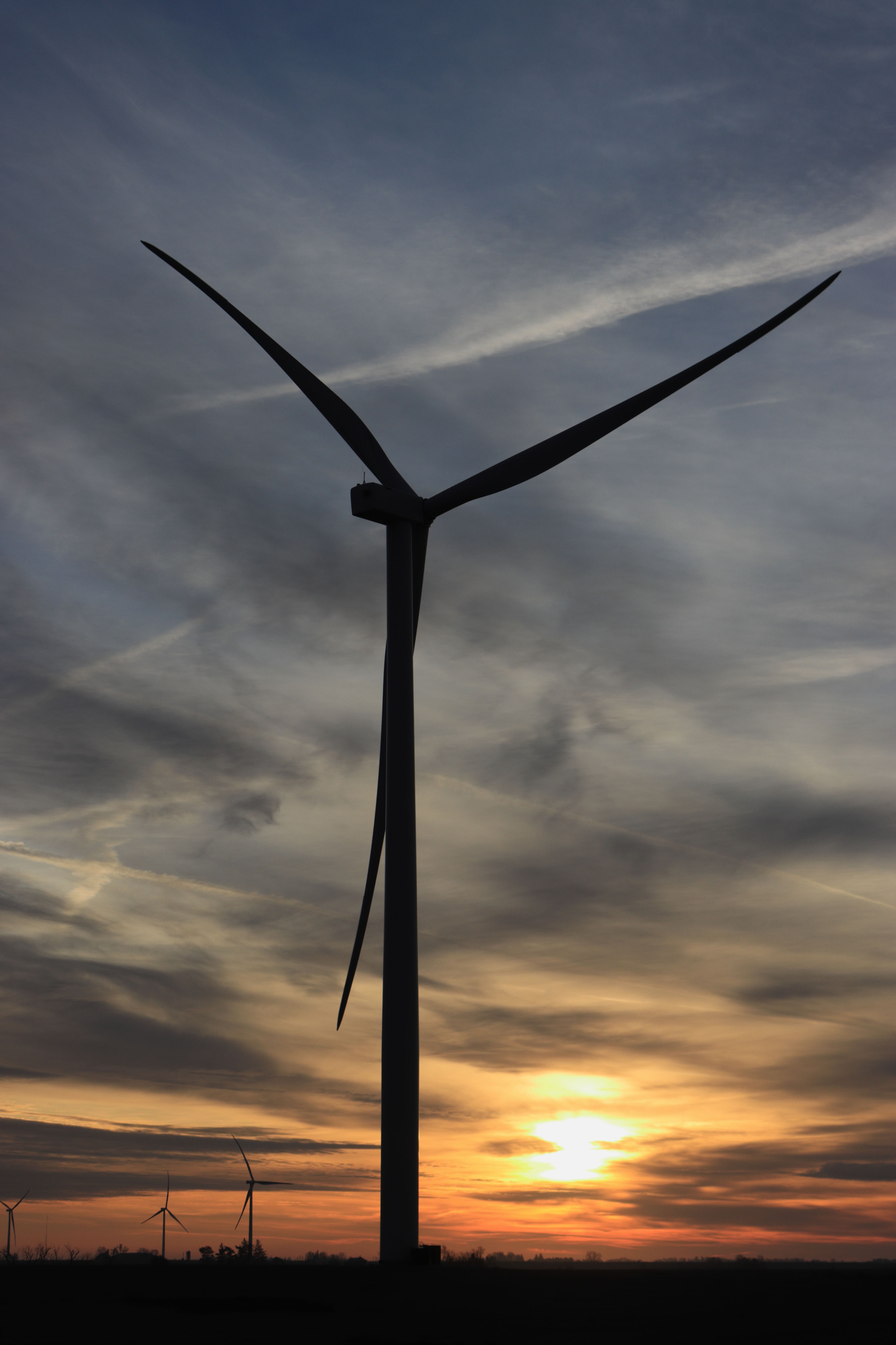 Hybrid‑Energiewerke aus Wind und PV